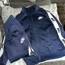 Nike Tracksuit - الرياض