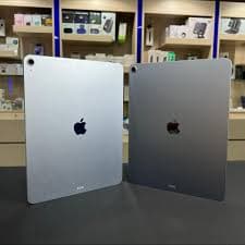 ايباد اير M2 