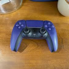 يد PS5 