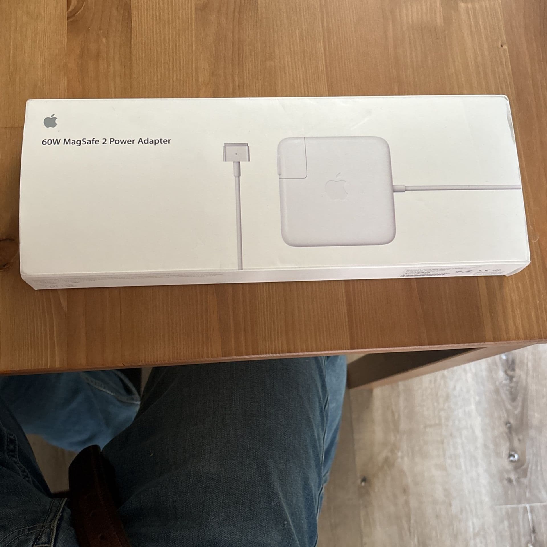 شاحن MagSafe أصلي - مكة المكرمة