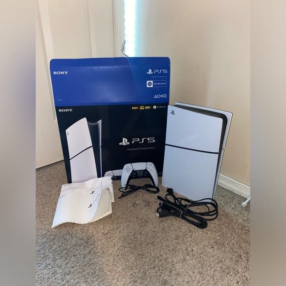 PS5 Digital - نظيف