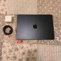 ماك بوك اير M3 - متوفر