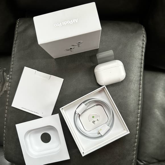 AirPods Pro 2 - جدة