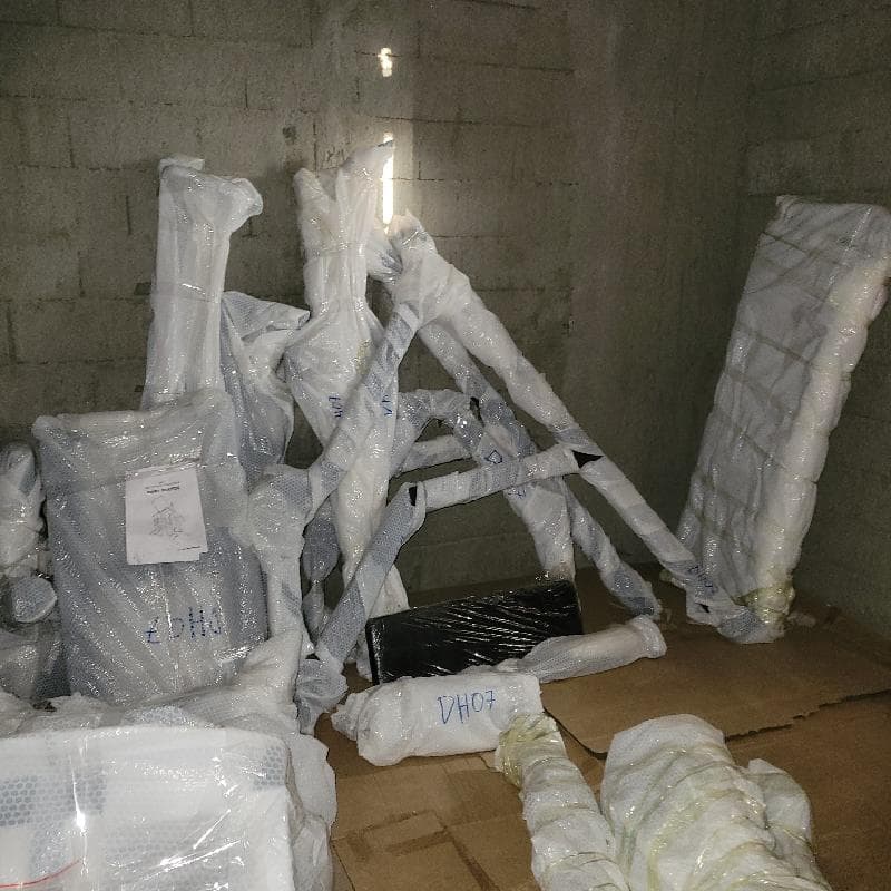 مستودع اجهزة رياضية لتصفيه بالكامل