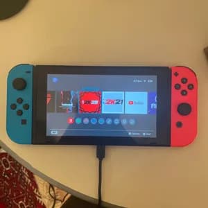 Nintendo Switch 