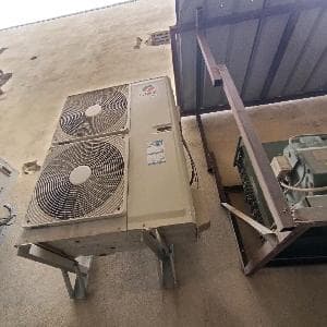 المؤسسة متخصصة في انظمة التبريد و التكييف
