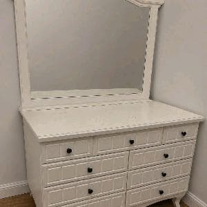 سرير ومكتب دراسي وتسريحه