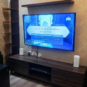 طاولةتلفزيون وارفف جانبية