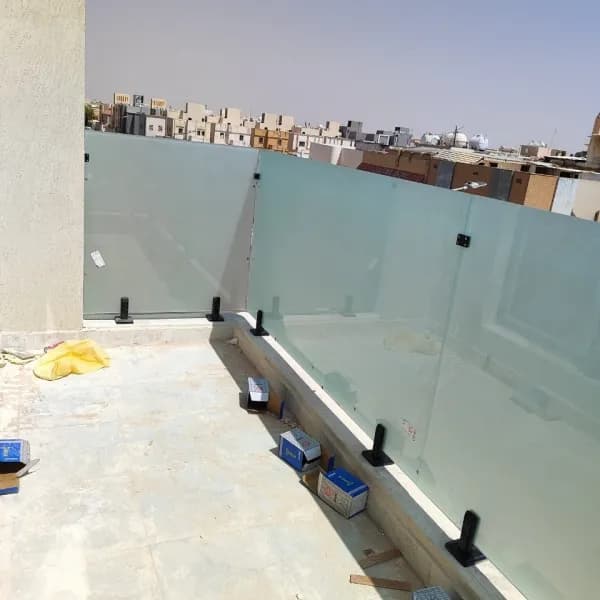 زجاج سكوريت