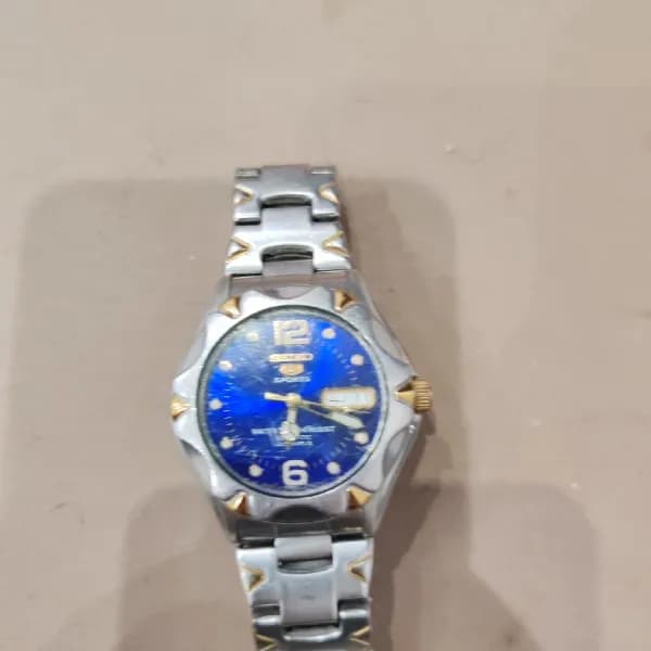 للبيع ساعة سيكو 5 سبورتس أوتوماتيك كلاسيكية (Seiko