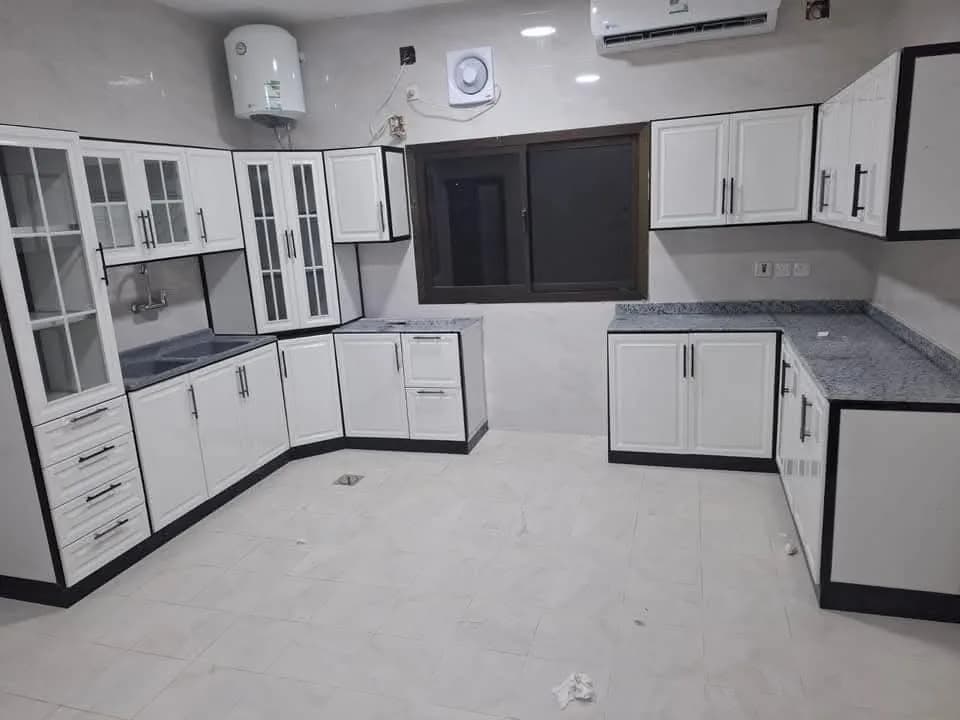 Aluminum Kitchen Technician