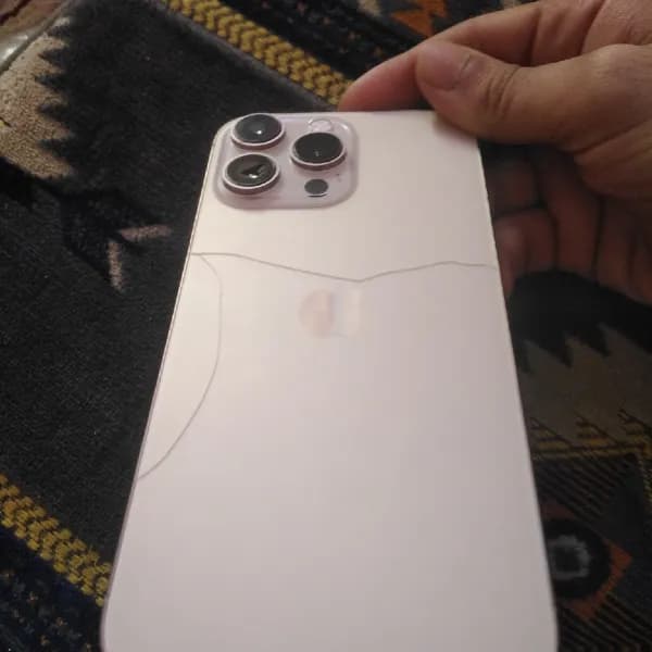ايفون للبيع مستعجل