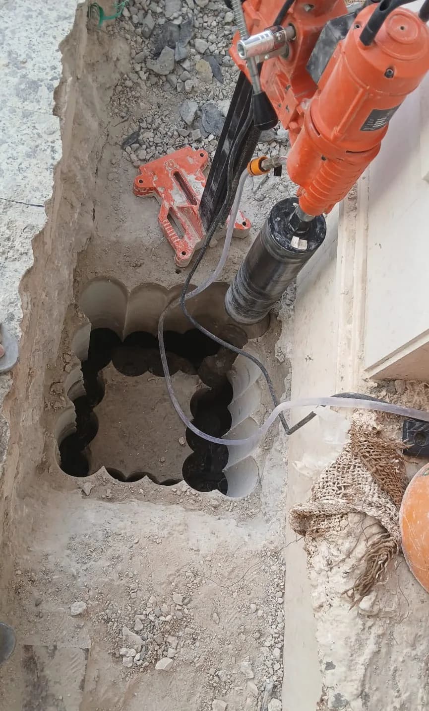 مقاول تكسير وقص خرسانة وفتحات كور - الرياض
