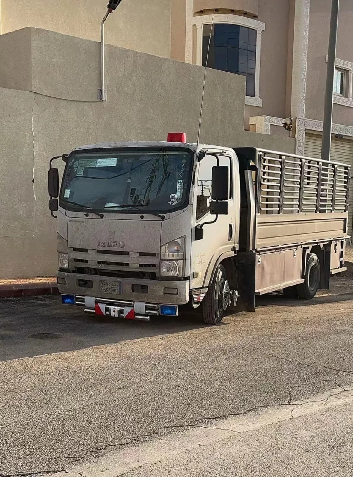 دينا طش اثاث قديم بالرياض 0507236883