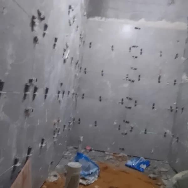 معلم بلاط