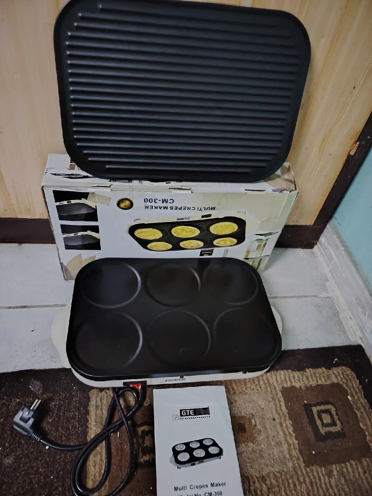 جريل كهربائي 1200وات للشوي وايضا عمل الفطائر جديد