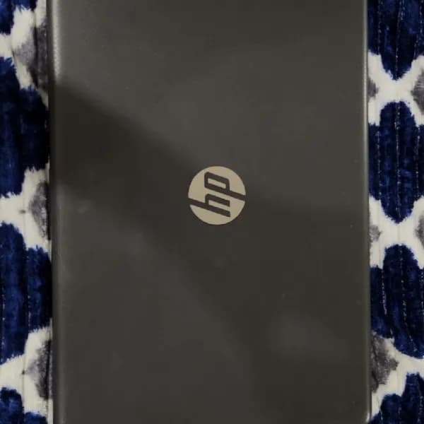 💻 للبيع لابتوب HP بحالة جيدةHP Laptop 15-da2xxx