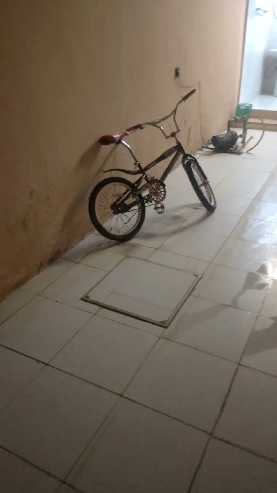 سيكل كوبرا مقاس 20 للبيع مستعجل