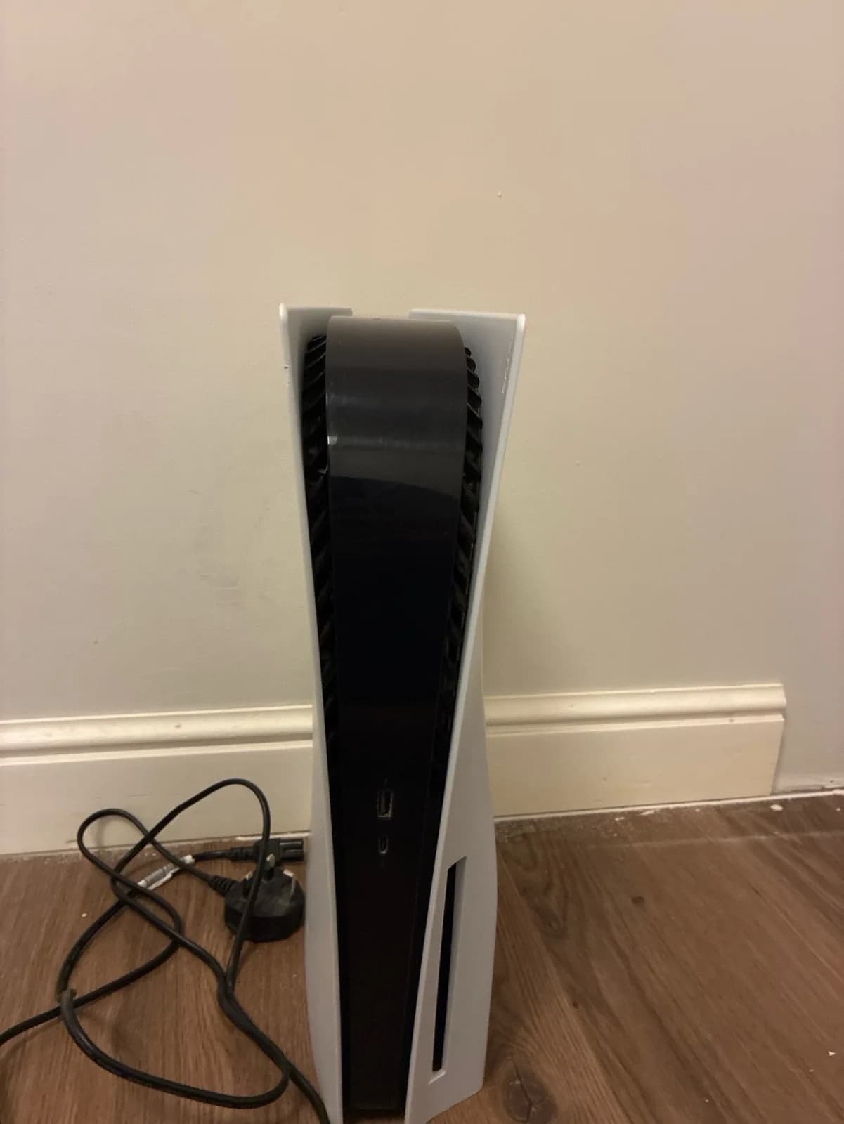PS5 Disc for sale | Very clean | Without controller | 1500 