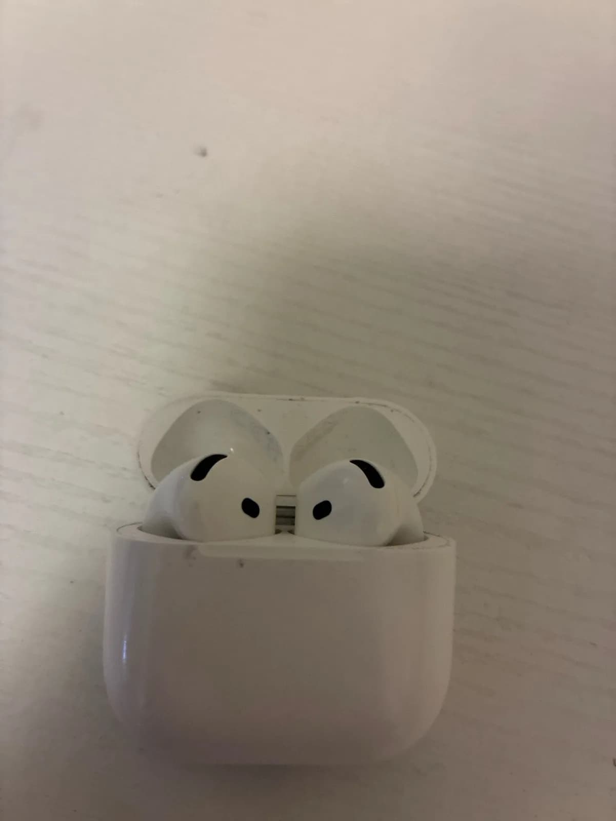 AirPods 4 ANC للبيع | تعمل بكفاءة