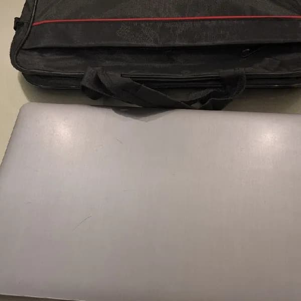 Lenovo Ryzen 5 5500U RAM 8GB SSD 512GB