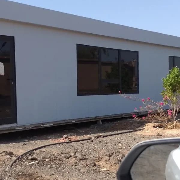 للبيع بركس كرفان مفروش متعدد للإستخدام نظيف جدا