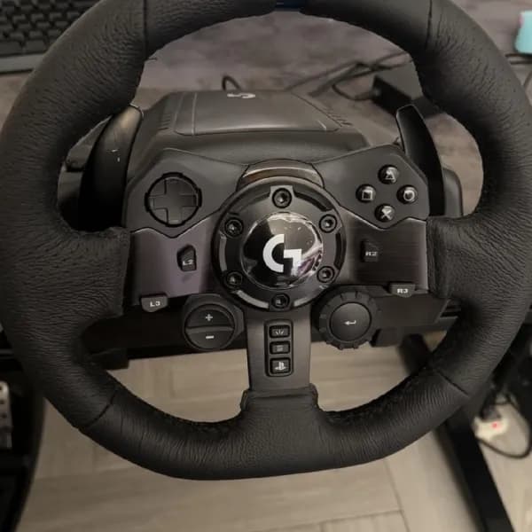 Logitech 923 Wheel with Shifter
