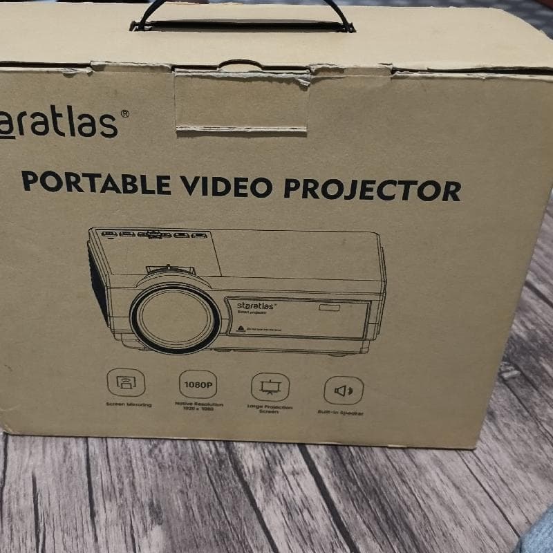 بروجكتر من شركة Staratlas