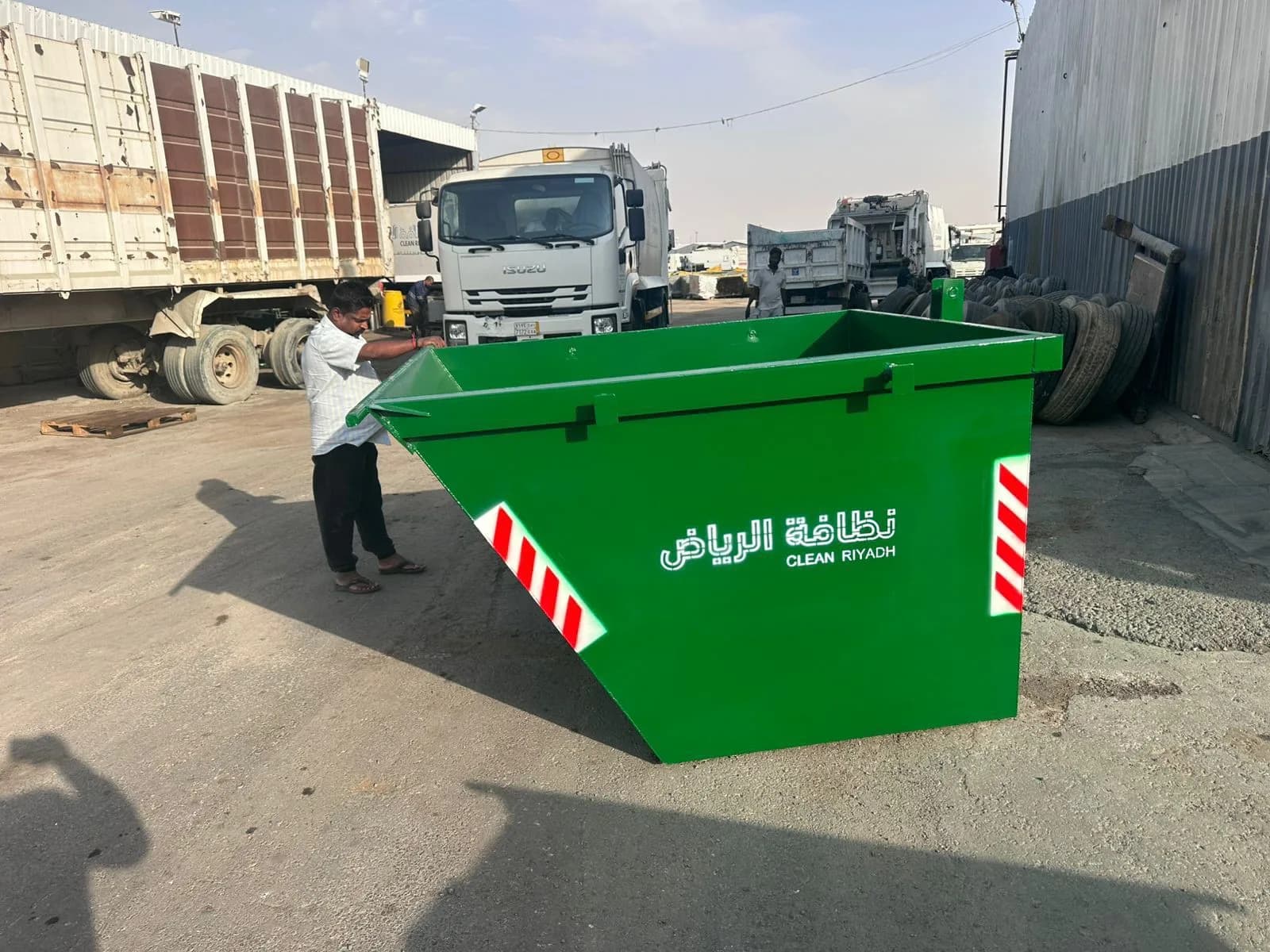 تصنيع حاويات نفايات وأنقاض ومكبس - جودة عالية