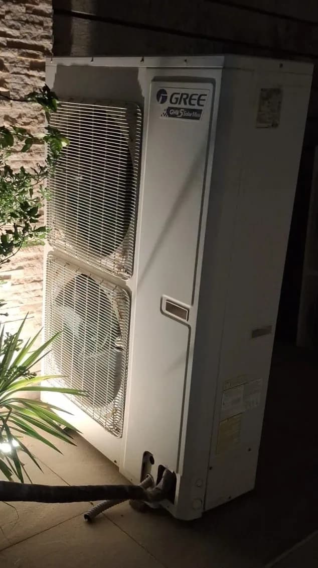 وحدات تكييف مركزي 6 داخليه و 3 خارجيههGree