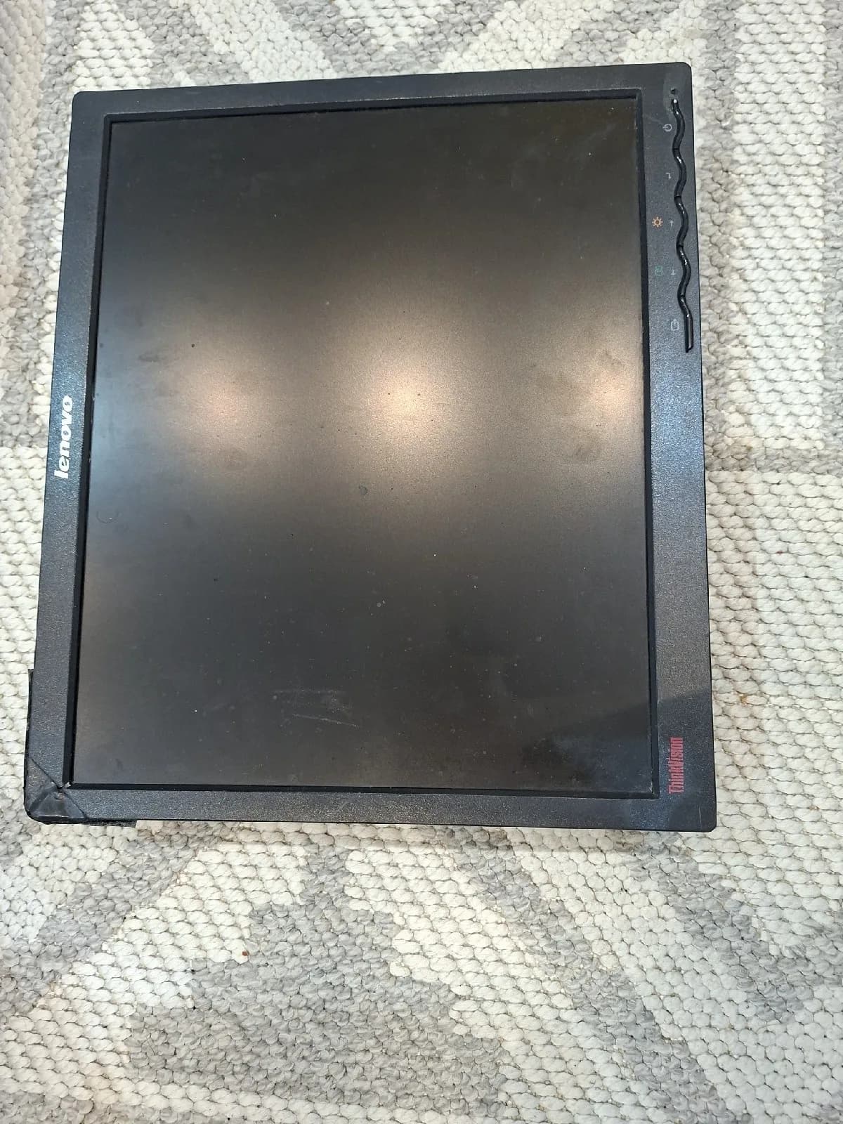 شاشه لينوفو (lenovo) للبيع