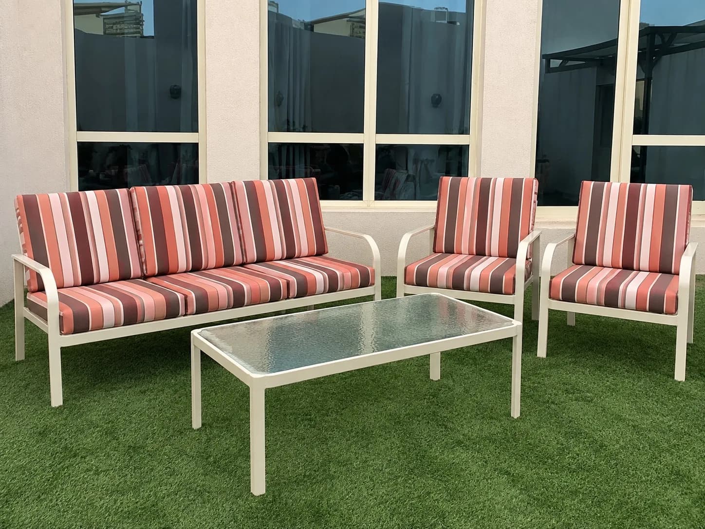 Garden set for five people